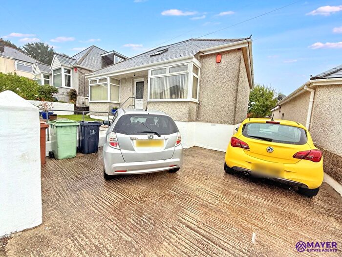 3 Bedroom Detached Bungalow For Sale In Lansdowne Road, Plymouth, PL6
