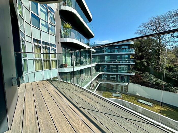 1 Bedroom Apartment For Sale In Mount Road, Poole, Dorset, BH14