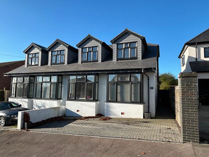 4 Bedroom Semi-Detached House For Sale In Uplands Road, Drayton, Portsmouth, PO6