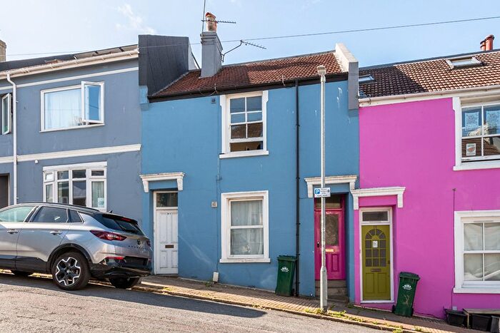 2 Bedroom Flat For Sale In Albion Hill, Brighton, BN2