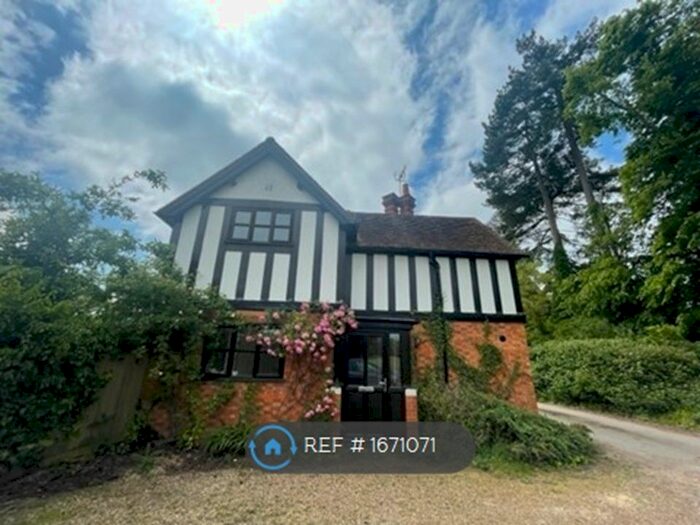 3 Bedroom Detached House To Rent In Ascott Kennels Cottage, Wing, Leighton Buzzard, LU7