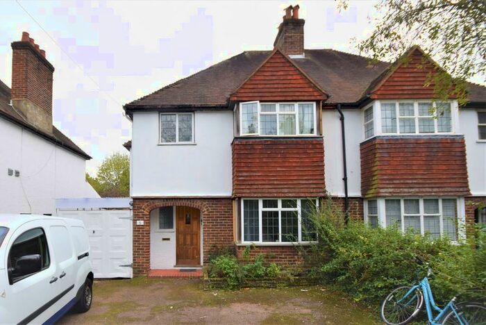 5 Bedroom Semi-Detached House To Rent In Ash Grove, Guildford, GU2