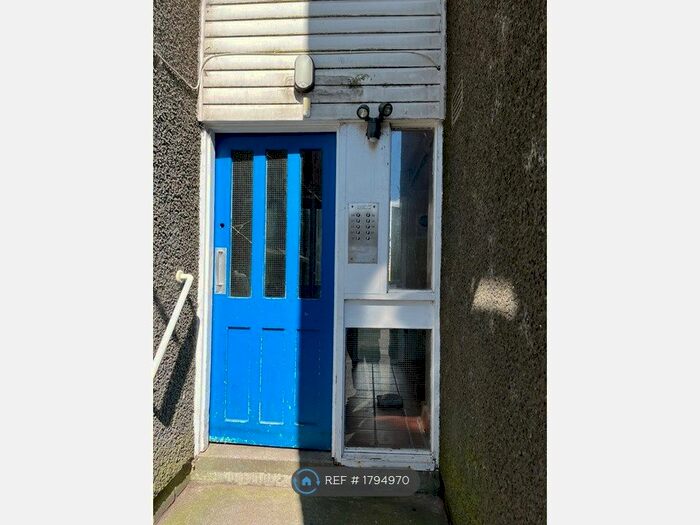 3 Bedroom Flat To Rent In Glen Isla Road, Kirkcaldy, KY2