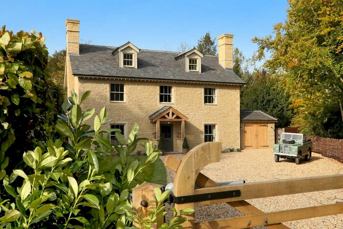 4 Bedroom Country House To Rent In Colekitchen Lane, Gomshall, GU5