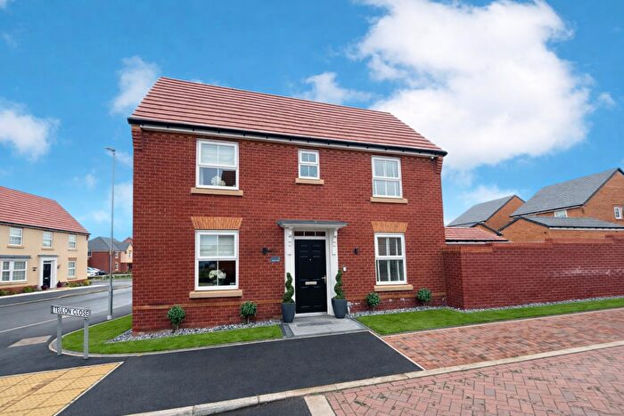 3 Bedroom Detached House For Sale In Teulon Close, Overstone, Northamptonshire, NN6