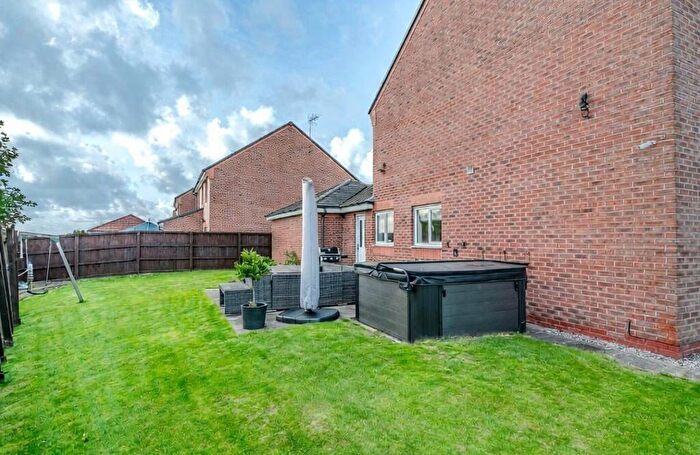4 Bedroom House To Rent In Dam Wood Close, Chorley, PR7