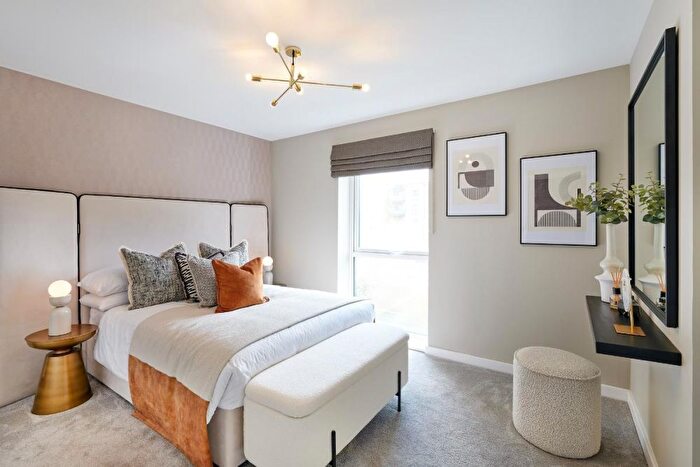 2 Bedroom Flat For Sale In "Hawthorn, Third Floor, Bed" At Ground Floor, Stoke Gifford, BS34