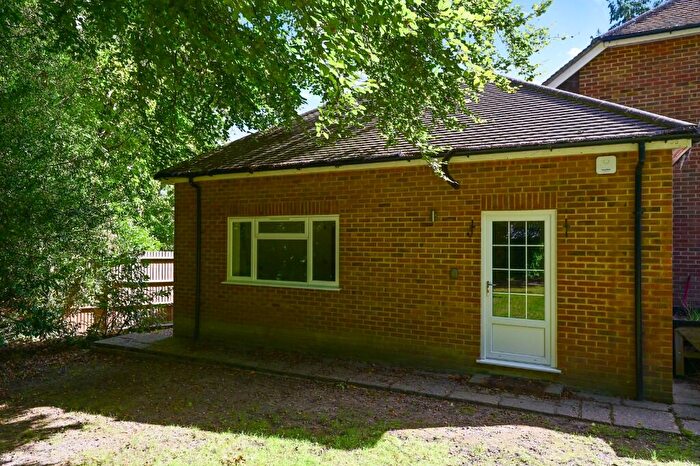 Studio To Rent In Ashley Road, Farnborough, Hampshire, GU14