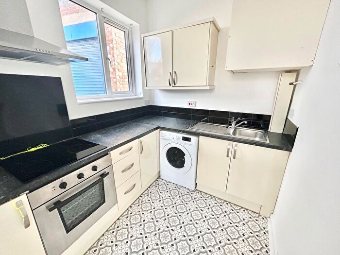 1 Bedroom Apartment To Rent In Clarendon Road, Southsea, PO5