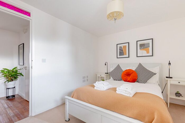 2 Bedroom Flat To Rent In Point One Apartments, Ramsgate Street, London, E8