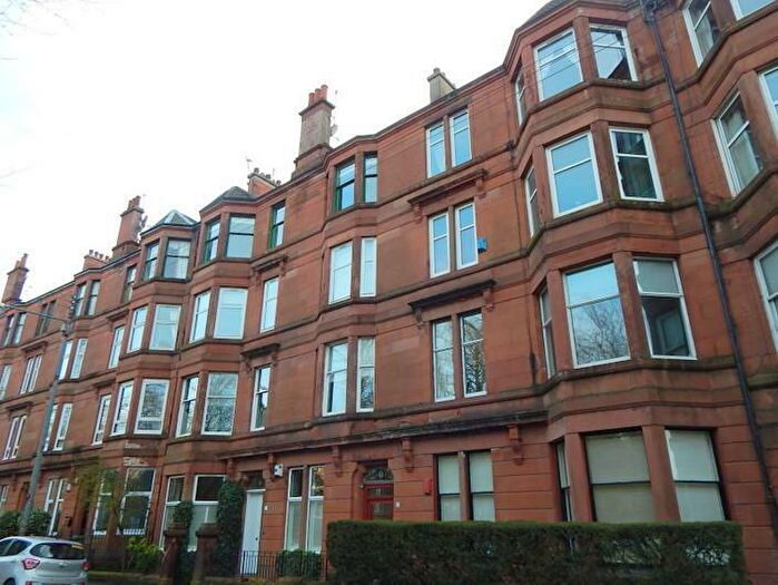 3 Bedroom Flat To Rent In Queens Park Avenue, Queens Park, Glasgow, G42