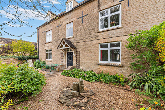 1 Bedroom Flat For Sale In Manor Court Lawton Avenue, Carterton, OX18