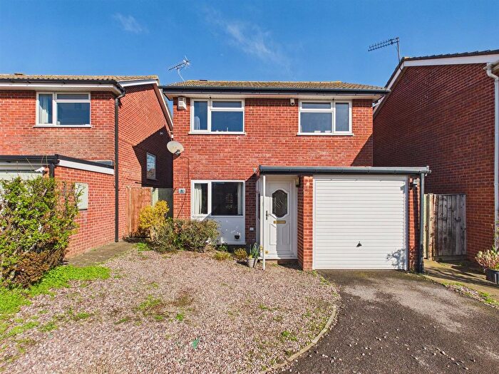 3 Bedroom Detached House For Sale In Tern Close, Abbeydale, Gloucester, GL4