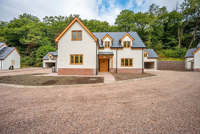 4 Bedroom Detached House For Sale In Ty Sant Maelog, Forge Row, Gilwern, NP7