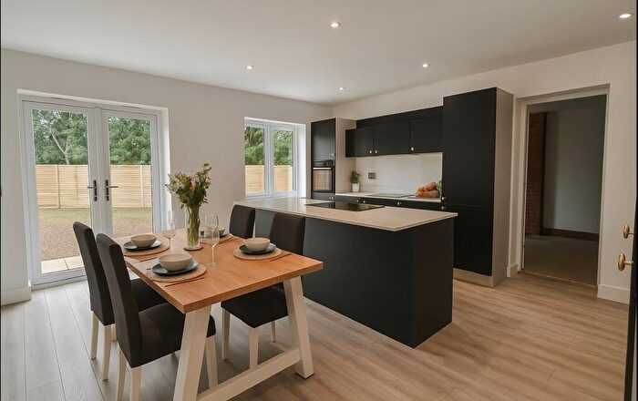 4 Bedroom Semi-Detached House For Sale In Felton Close, Shipston-On-Stour, CV36