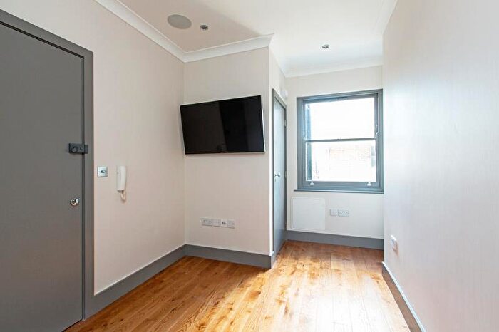 Studio To Rent In West End Lane, West Hampstead, London, NW6