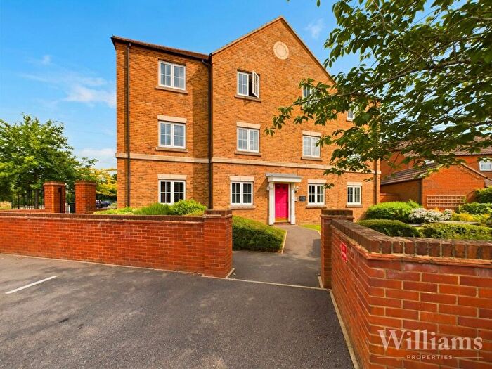 2 Bedroom Apartment For Sale In Brimmers Way, Aylesbury, HP19