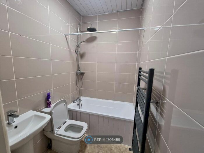 2 Bedroom Terraced House To Rent In Ford Street, Burnley, BB10