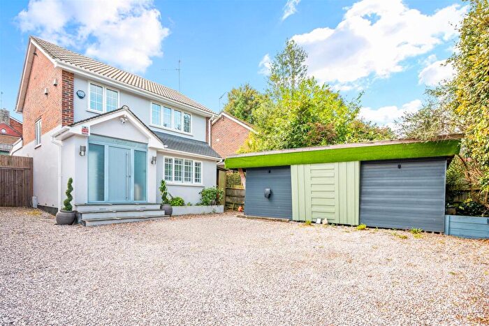 3 Bedroom Semi-Detached House To Rent In Chipstead Lane, Lower Kingswood, Tadworth, KT20