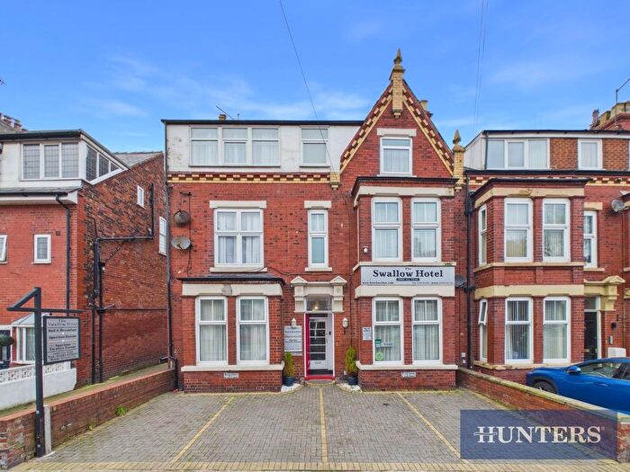 7 Bedroom Semi-Detached House For Sale In Horsforth Avenue, Bridlington, YO15