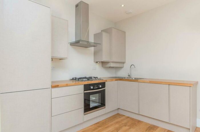 1 Bedroom Flat To Rent In Enmore Road, South Norwood, London, SE25