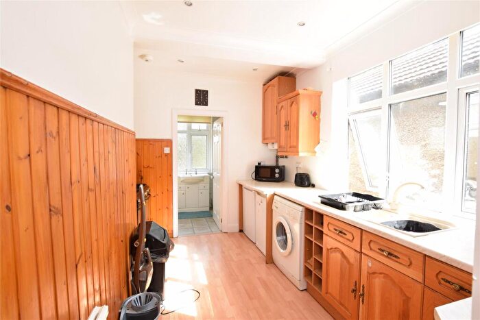 2 Bedroom Apartment To Rent In Tenby Close, Romford, RM6