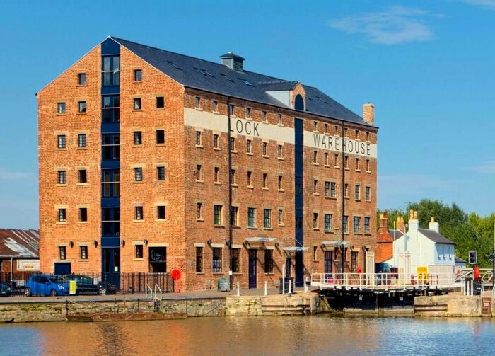 1 Bedroom Flat For Sale In Lock Warehouse, Gloucester Docks, GL1