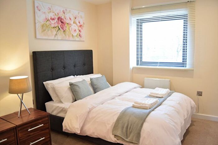 2 Bedroom Flat To Rent In Eastern Road, London, RM1