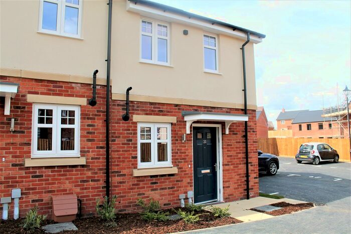2 Bedroom End Of Terrace House To Rent In Eagle Way, St Albans, AL4