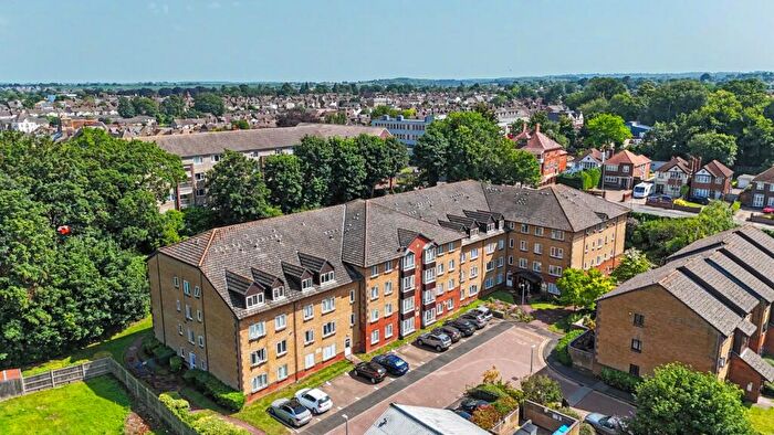 2 Bedroom Apartment For Sale In Barkers Court, Sittingbourne, Kent, ME10