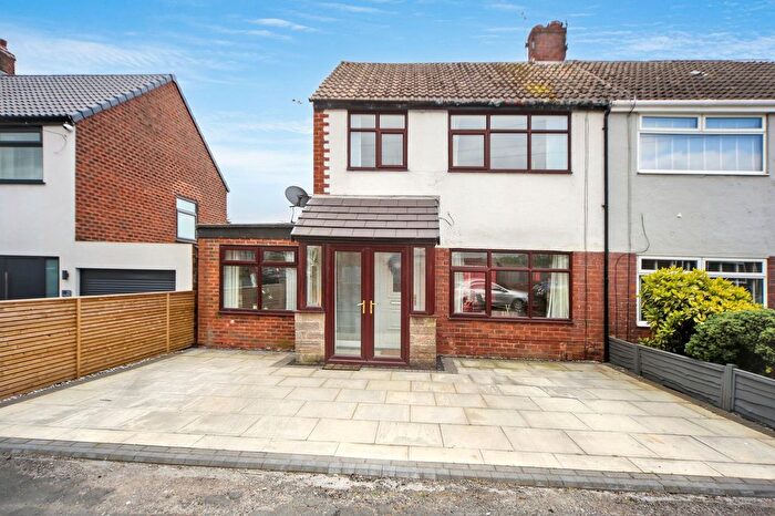 4 Bedroom Semi-Detached House For Sale In Chantry Walk, Ashton-In-Makerfield, WN4