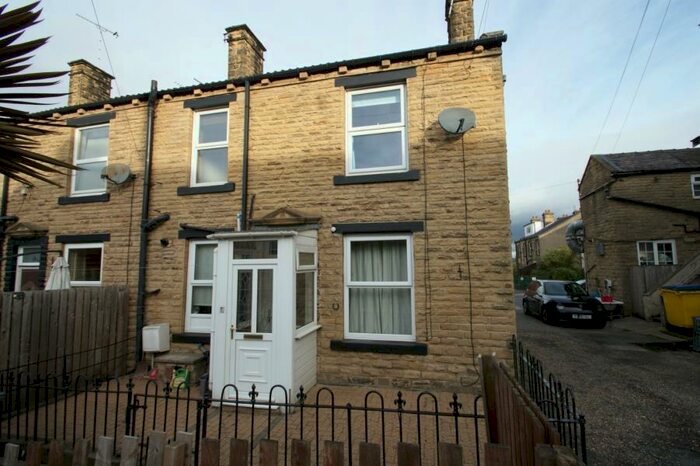 1 Bedroom Terraced House To Rent In Ashfield Road, LS28