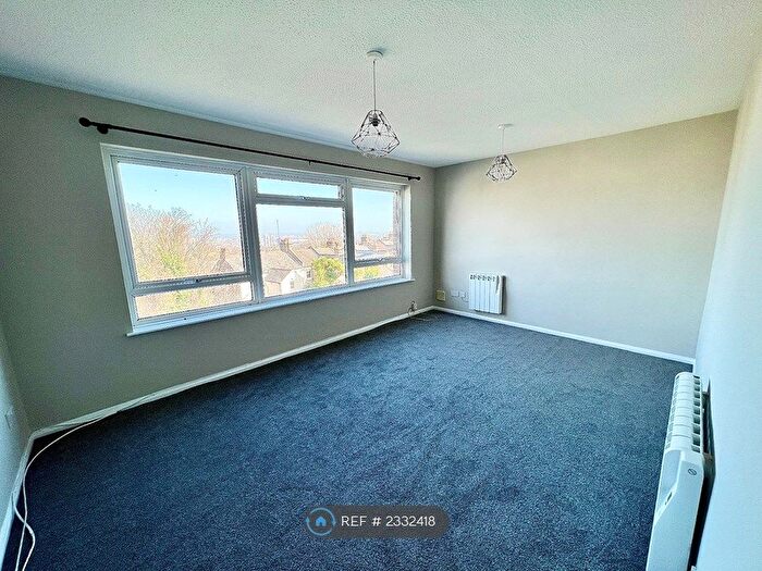 1 Bedroom Flat To Rent In Highview, London, SE18