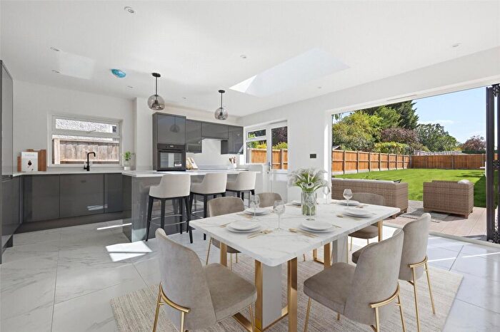 4 Bedroom Detached House For Sale In Wood Street, Galleywood, Essex, CM2