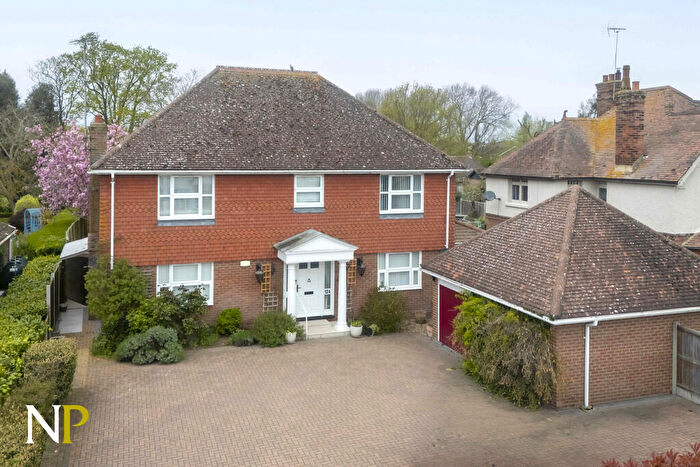 5 Bedroom Detached House For Sale In Kingsland Road, West Mersea, Colchester, CO5