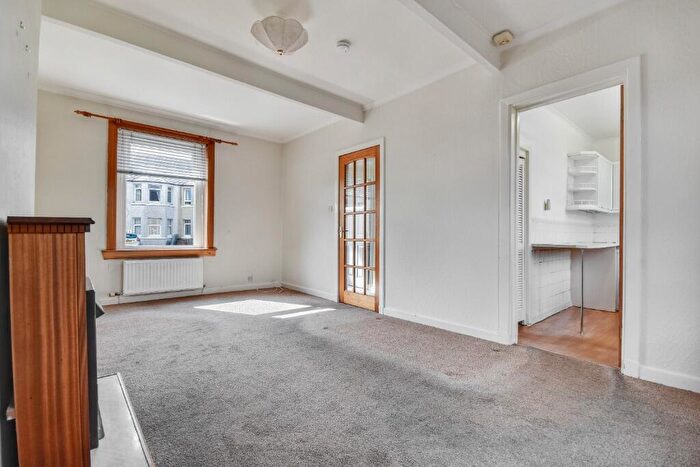 3 Bedroom Semi-Detached House For Sale In Dunlop Street, Inverclyde, Greenock, PA16