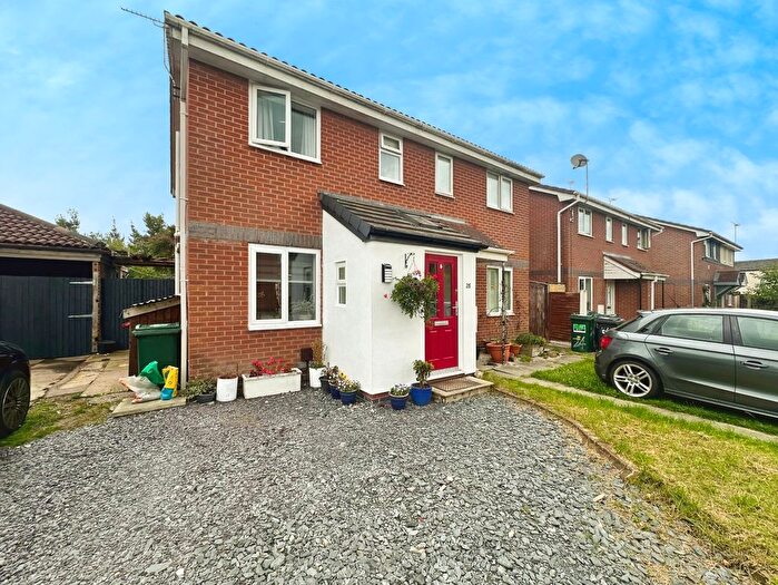 2 Bedroom Semi-detached House For Sale In Avonlea Close, Saltney, Chester, Cheshire West And Ches, CH4