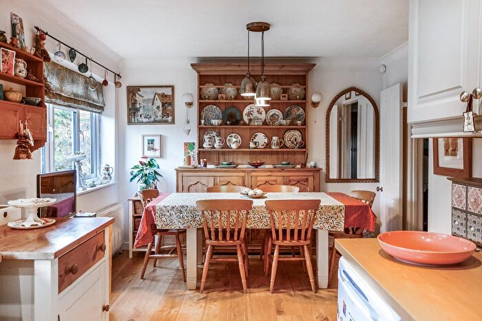 4 Bedroom Detached House For Sale In Springhill Close, Nailsworth, GL6