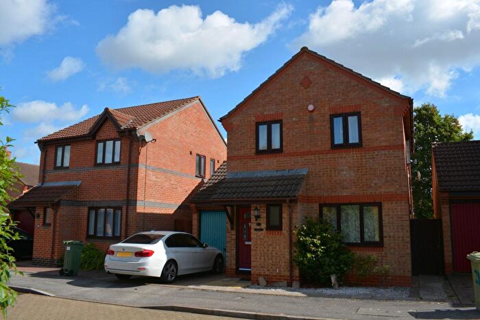 3 Bedroom Detached House To Rent In Hindemith Gardens, Old Farm Park, Milton Keynes, MK7