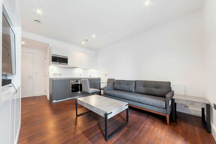 Studio To Rent In Maine Tower, Harbour Way, Canary Wharf, London, E14