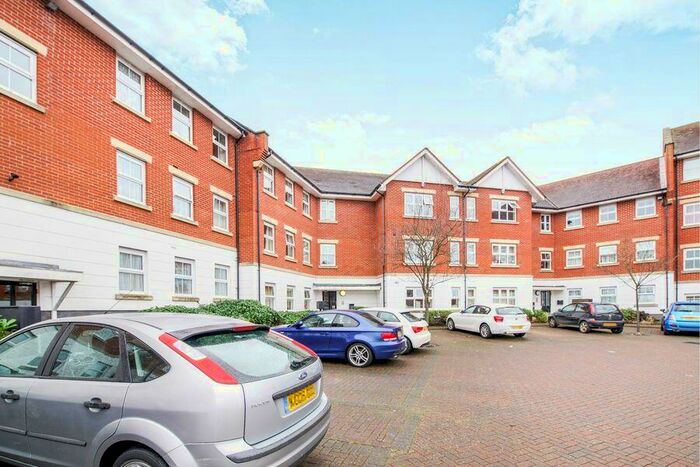 2 Bedroom Apartment To Rent In Bell Chase, GU11