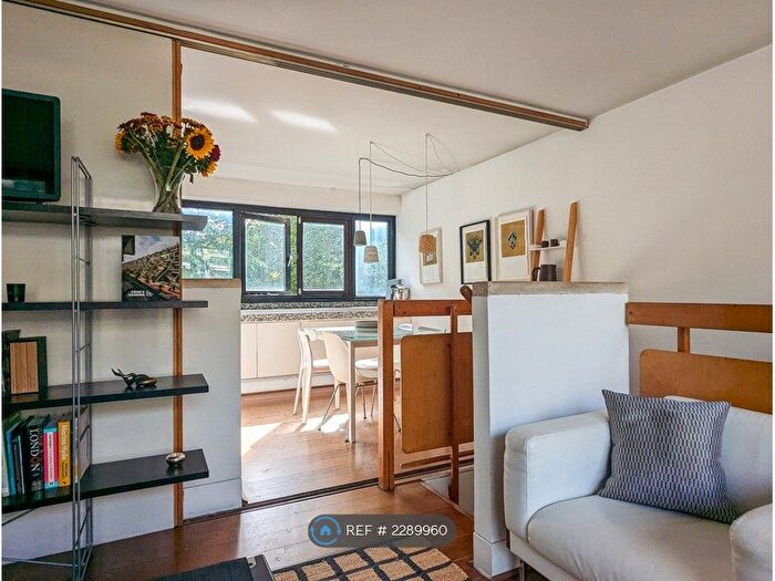 2 Bedroom Maisonette To Rent In Rowley Way, London, NW8