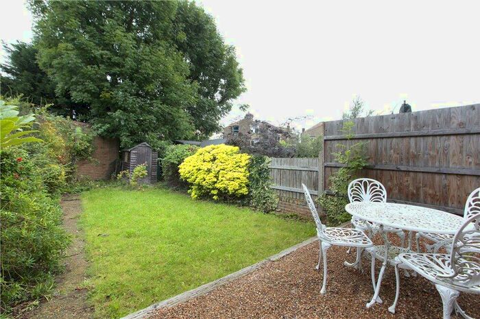 2 Bedroom Flat To Rent In Ryde Vale Road, Balham, London, SW12