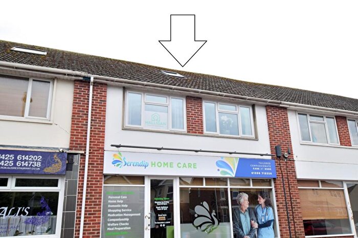 3 Bedroom Maisonette To Rent In The Parade, Ashley Road, New Milton, Hampshire., BH25