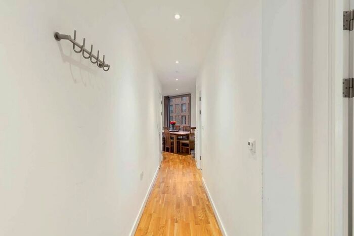 2 Bedroom Flat To Rent In Celebration Ave, Stratford, E20