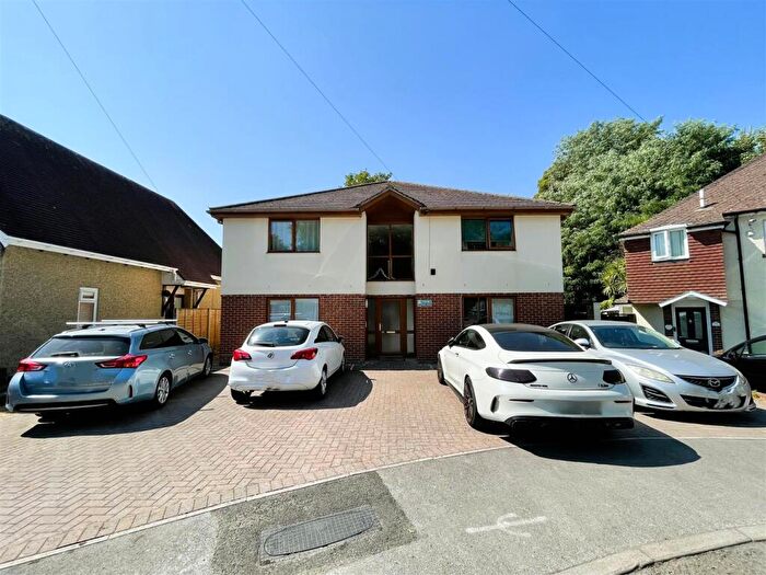 1 Bedroom Apartment To Rent In Sunningdale Gardens, Bitterne, SO18