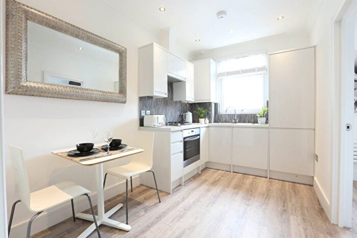 1 Bedroom Flat To Rent In High Road, Turnpike Lane, N22