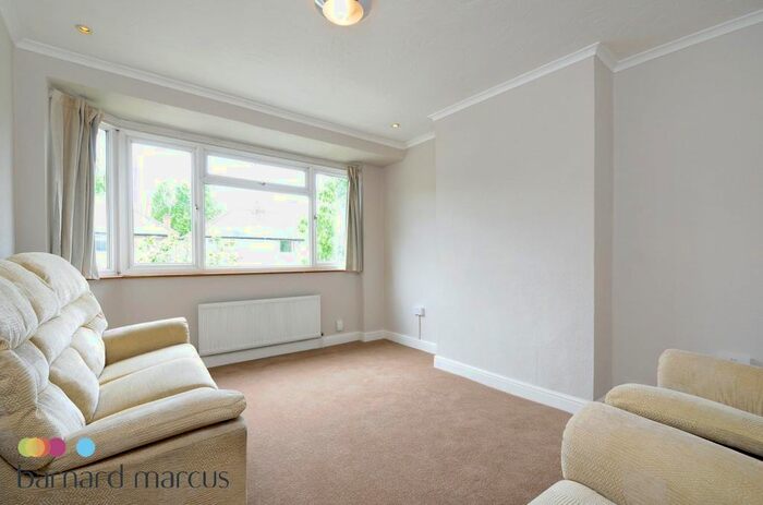 2 Bedroom Flat To Rent In Connell Crescent, London, W5