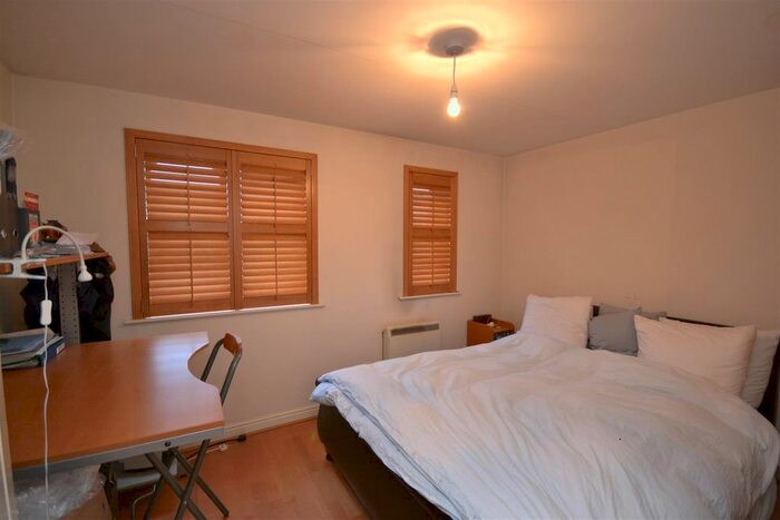 1 Bedroom Flat To Rent In Lucas Gardens, East Finchley, N2