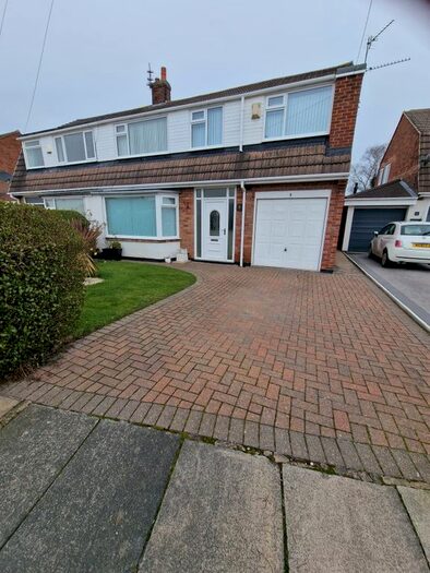 4 Bedroom Semi-Detached House To Rent In Kingsdale Avenue, Blyth, NE24